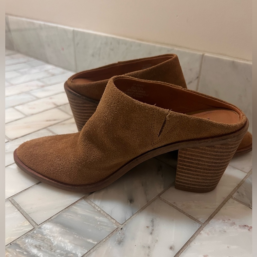 LUCKY BRAND Women’s Camel Sebiki Heeled Mule - Size 6 - Picture 10 of 14